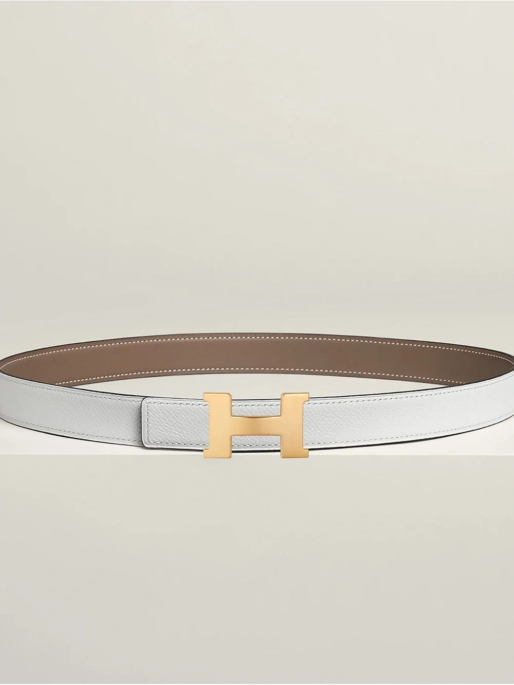 Hermès Mini Constance H belt buckle & Reversible leather strap 24 mm Taupe/blanc Mini H belt buckle & Leather strap 24 mm | Hermès USA main image 4